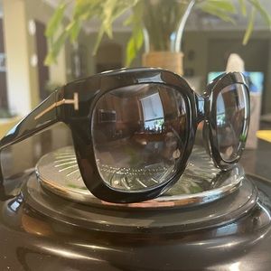 Tom Ford Square Oversized Sunglasses 🕶